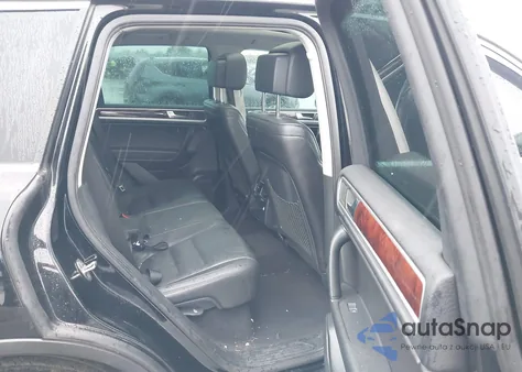 2013 Volkswagen Touareg Tdi Lux z USA, uszkodzony, nr VIN WVGEP9BP8DD003366